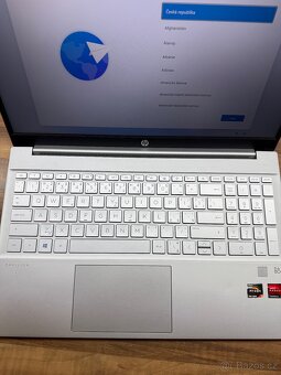 Prodám notebook HP Pavilion 15 – Ryzen 3, 8 GB RAM, Windows - 4