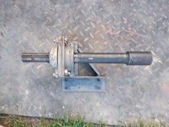 Zadní vývodový hřídel na RS 09 dvouválec - 4