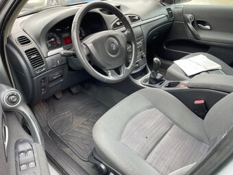 Renault Laguna 2.0i, r.2006, nová stk, klima - 4