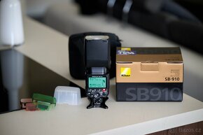 Prodám externí blesk Nikon SB-910 - 4