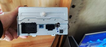Prodam originalni radio na opel astra j - 4