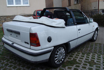 Opel Kadett 1.6 cabrio Bertone - 4