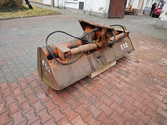 Lžíce svahová hydraulická bez upínání, 8D2 - 4