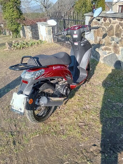 SKÚTR TREVIS 125i - 4