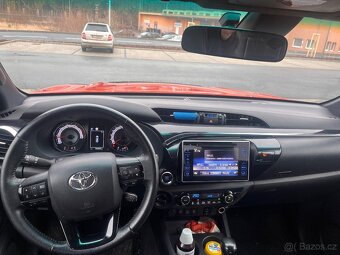Hilux 2,4D automat - 4