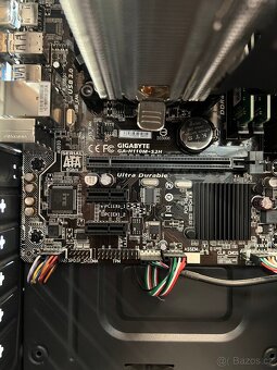 Stolní PC včetně Windows 10 PRO - 4