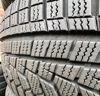205/60 R16 96H XL zimní pneumatiky Hankook (4420) - 4