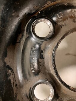 Prodám zimní kola+disky - 4