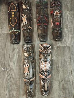 Ručně vyřezávané dřevěné sochy a masky ze Srí Lanky - 4