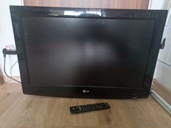 Televize / televizor + drzak / tv LG 32LG3000 82 uhlopricka - 4