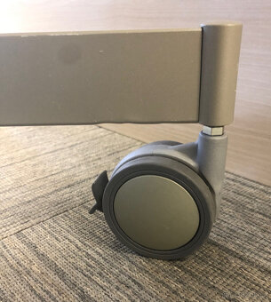 Kancelářský stolek - 4