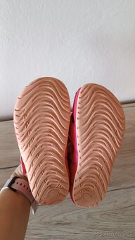 Dívčí sandále Nike Sunray Protect na vel. 28 - 4