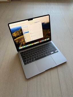 NOVÝ APPLE MACBOOK AIR 13.6” M3/256GB/8GB/BATERIE 100% - 4