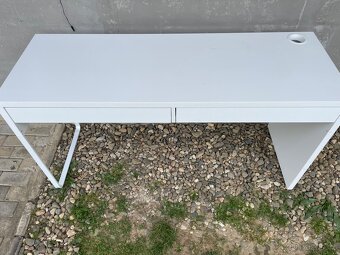IKEA Micke stůl 142x50cm - 4