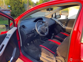 Toyota Yaris 1.3 VVTI - 4