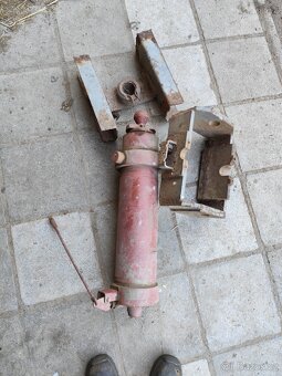 Mailer z 3-stranného sklápěče - 4