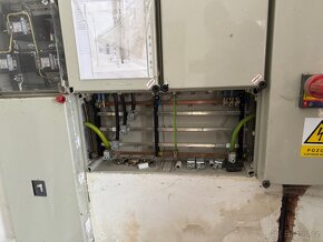 Rozvaděče, vypínače + jističe 380V - 4