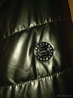 Elegantní dámská zimní bunda - 4