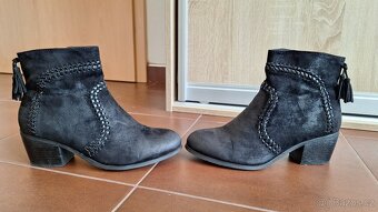 Dámské černé semišové zimní boty s třásněmi - 4