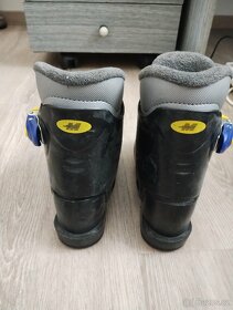 Prodám lyžáky, přeskáče, boty na sjezdovky - 4