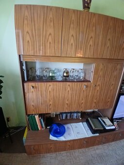 Starožitná velká obývací stěna - 4