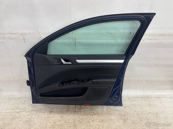 Přední pravé dveře Škoda Superb 2 - 4