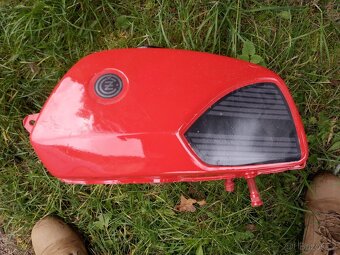 Nádrž ČZ 250/471 - 4