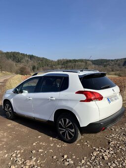 Peugeot 2008 1.6 hdi Allure - 4