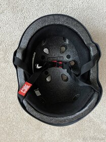 Skateboardová helma Core - 4