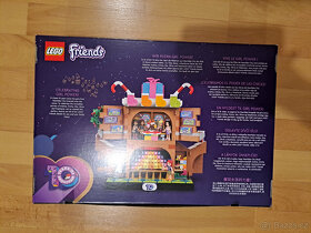 Lego Friends 4002022 10 Years of Friendship - 4