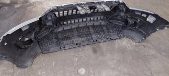Přední nárazník Audi Q3 2012 včetně mřížek - 4