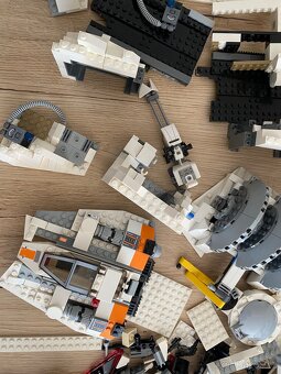 lego 75098 assault on hoth - 4