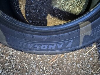 Pneu 235/45/17 2 kusy - 4