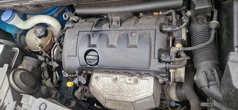 Prodám náhradní díly na Citroen C3 Picasso 1.4VTi 8FS 120tis - 4