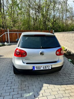 VW Golf 5 Hatchback 1.6 FSI 85kW - automatická převodovoka - 4