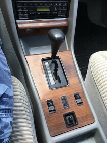 //////MERCEDES E280 W126 ČÍŇAN///// - 4