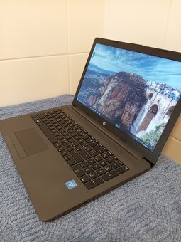 Notebook HP 250 G7 - Hezký stav - 4