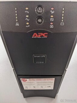 APC Smart-UPS 2200 - 4