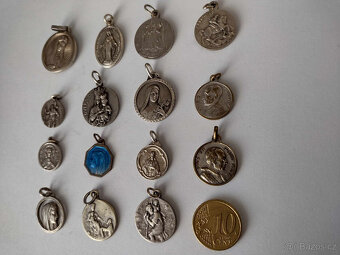 Predám medailu Ján Pavol II. a medailónky - 4