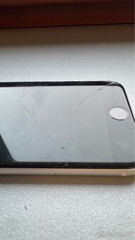 Prodám bílý iPhone SE (2020) 64 GB - 4