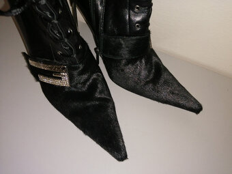 Kotníkové extravagantní boty - 4