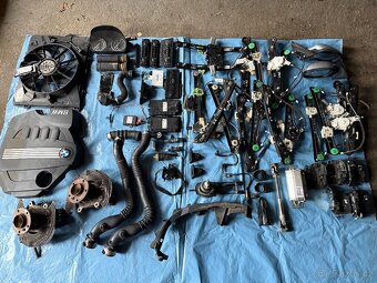 BMW e90 e91 e92 e93 e87-Díly - 4