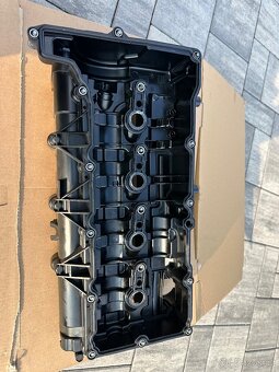 BMW víko ventilů - motor N47 - 4