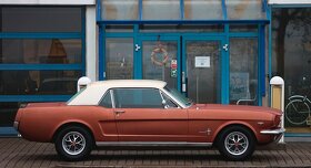 Ford Mustang Hardtop - 4