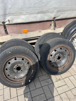 Kola 205/60 R16 originál poklice renault - 4
