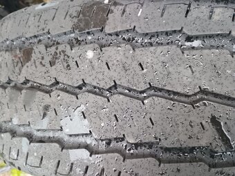 Pneu 225/75r16c - 4
