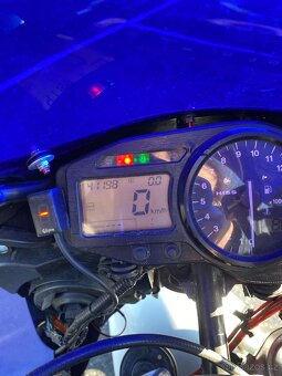 Honda CBR 954rr - 4