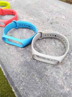 Řemínky a nabíječka Xiaomi MiBand - 4