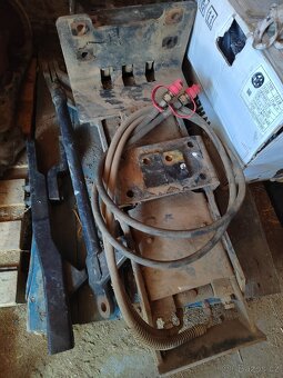Závěs agrohák hydraulický - 4
