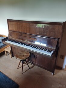 Piano, pianino, klavír Petrof - 4